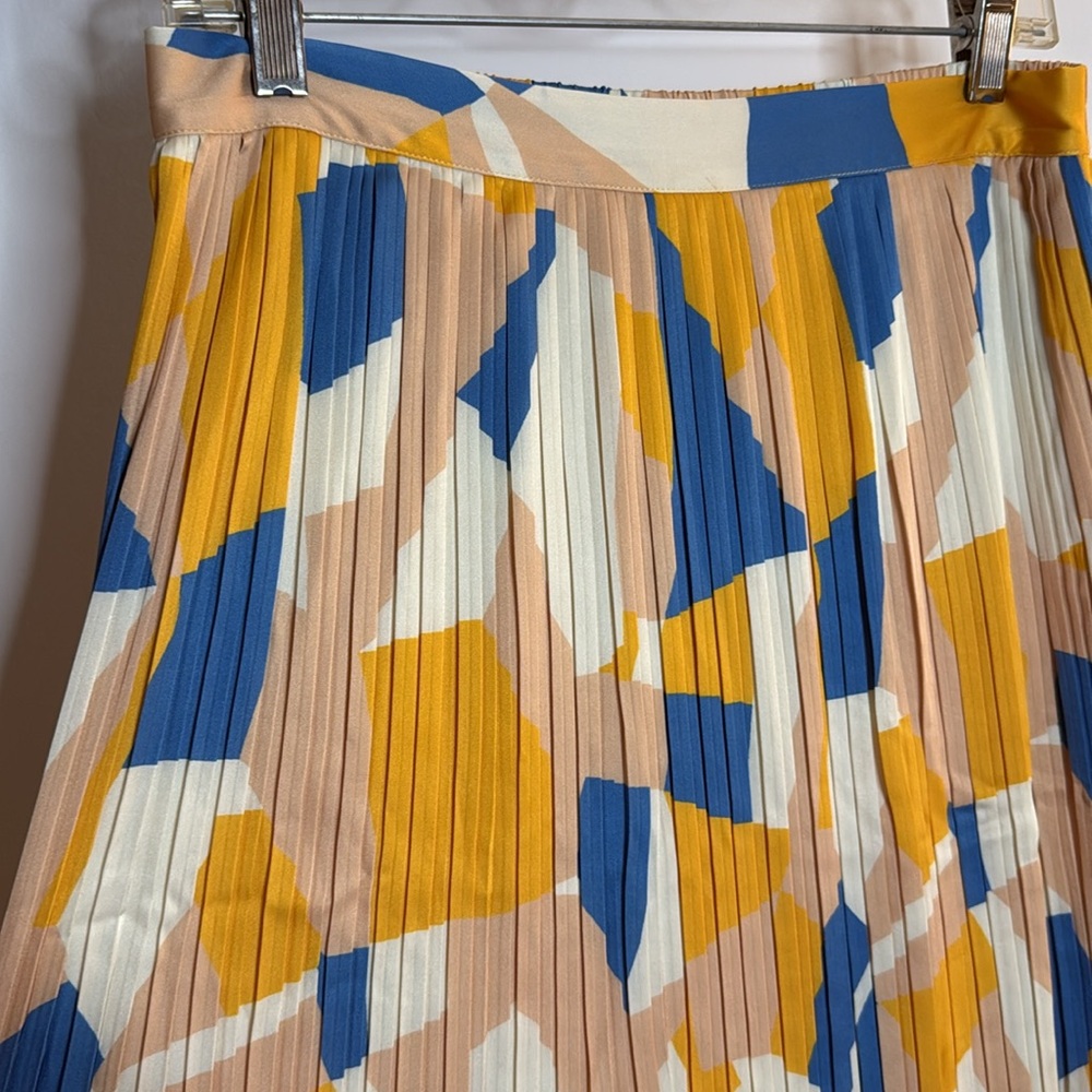 NWT Amour Vert Printed Pleated Skirt